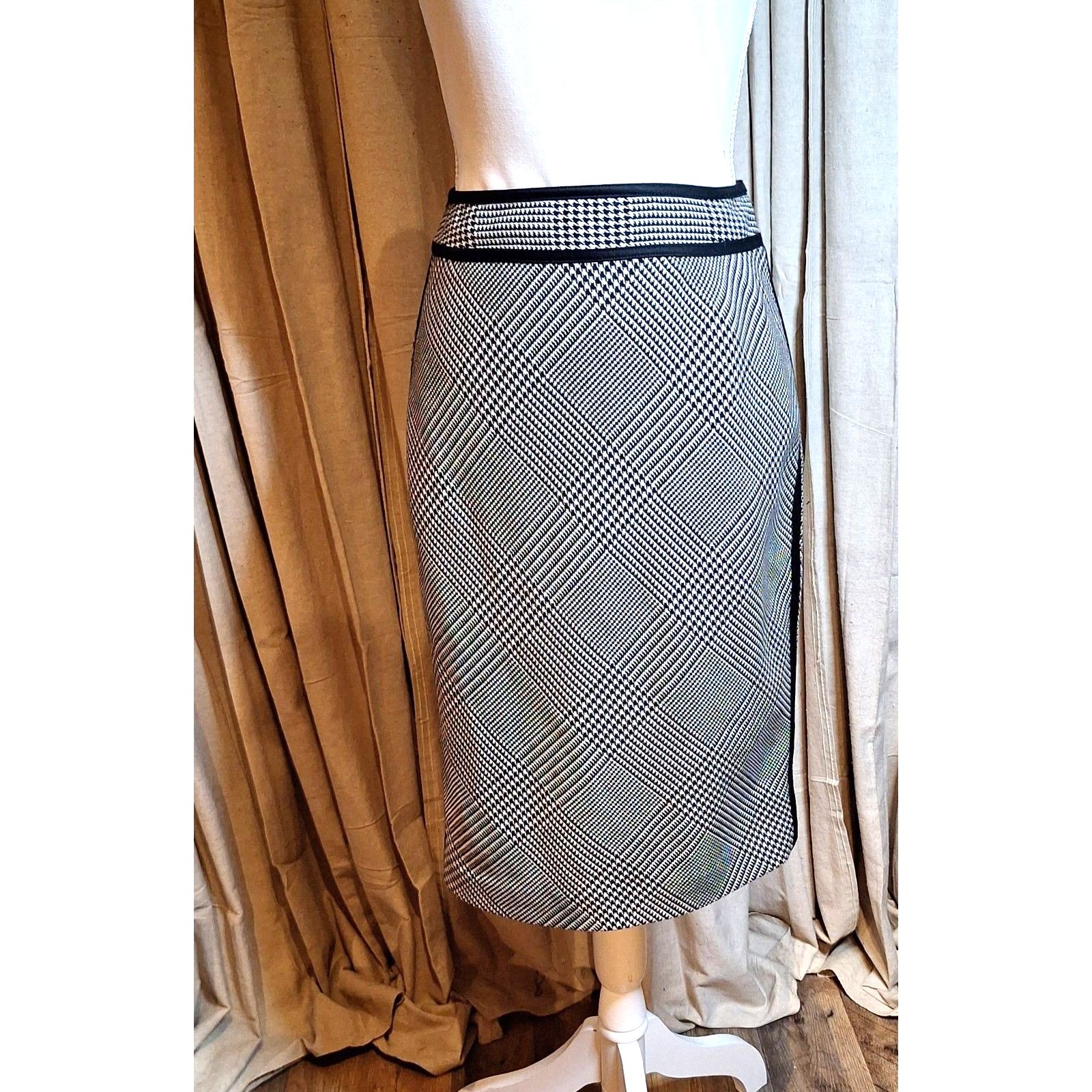 White House Black Market Houndstooth Plaid Pencil Skirt Sz 0